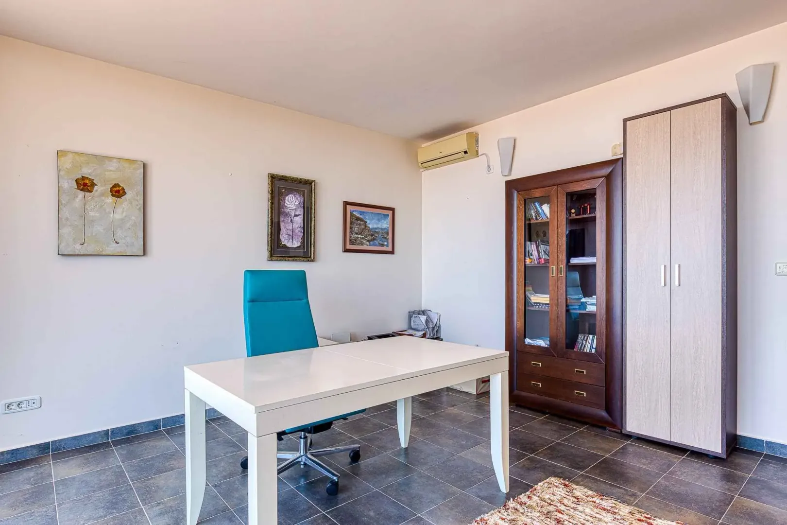 Prodaja, kuća, 650m², Bečići, Budva