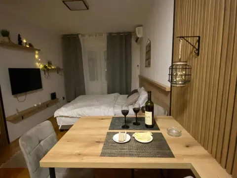 Sale, studio apartment, 21m², Blok 6, Podgorica - image 4
