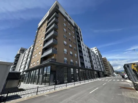 Prodaja, stan, 65m², Stari Aerodrom, Podgorica - image 1