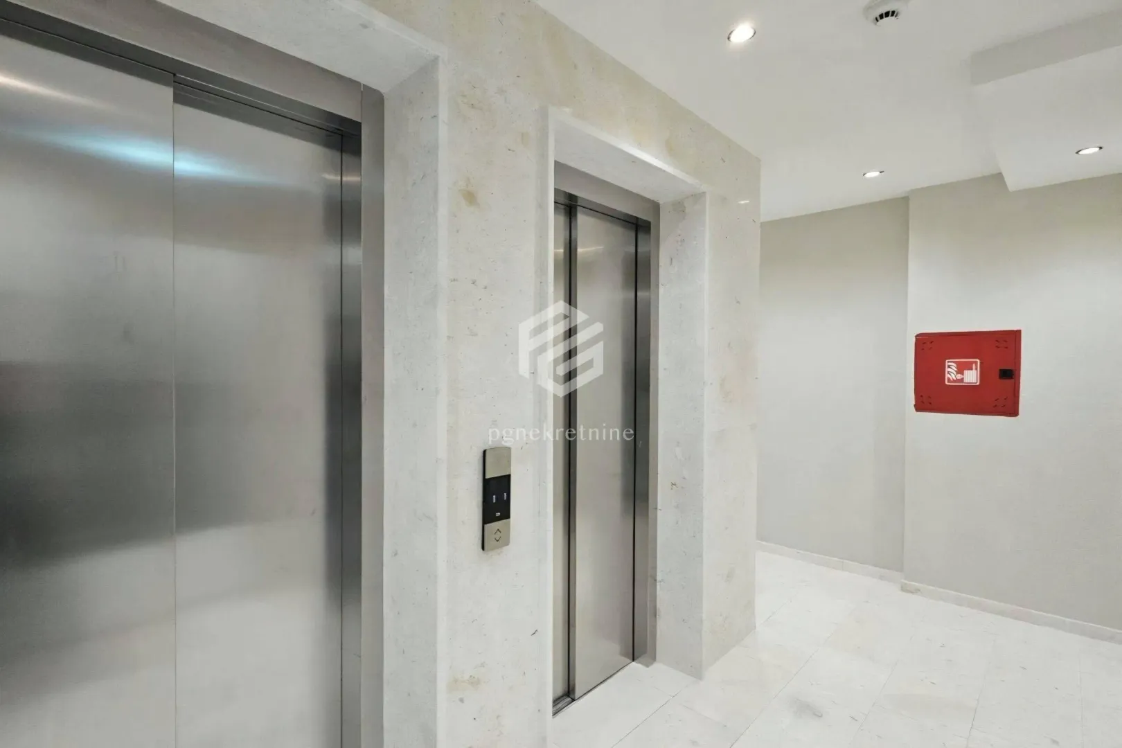 Prodaja, jednosoban stan, 43m², Rozino, Budva
