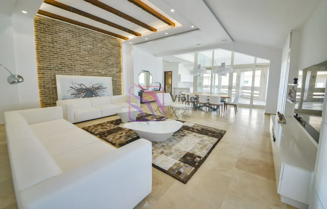 Sale, three bedroom apartment, 218m², Centar, Budva