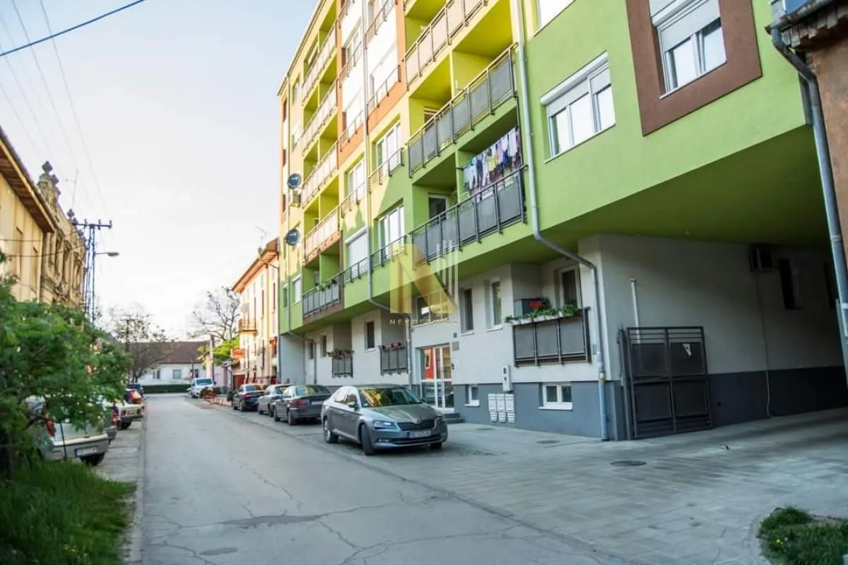 Izdavanje, jednosoban stan, 36m², Centar, Subotica