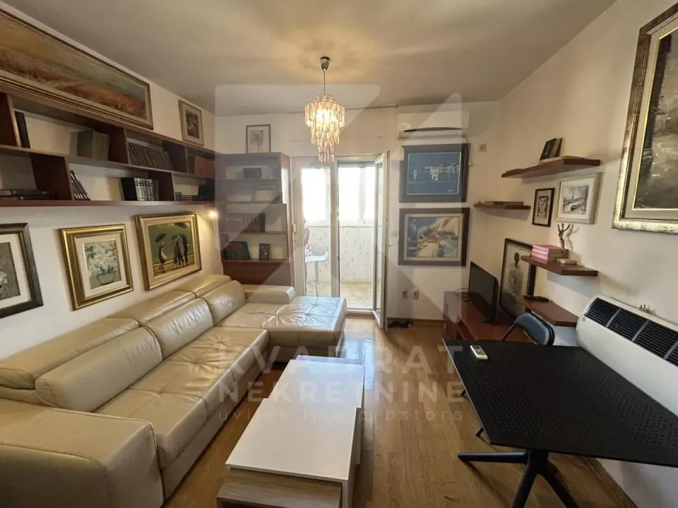 Rent, studio apartment, 40m², Blok 6, Podgorica