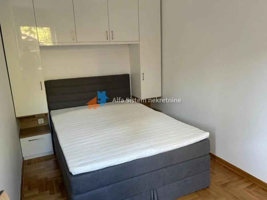 Izdavanje, stan, 40m², Stari Grad, Beograd