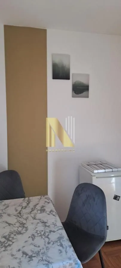 Izdavanje, garsonjera, 24m², Grbavica, Novi Sad Sve Podlokacije
