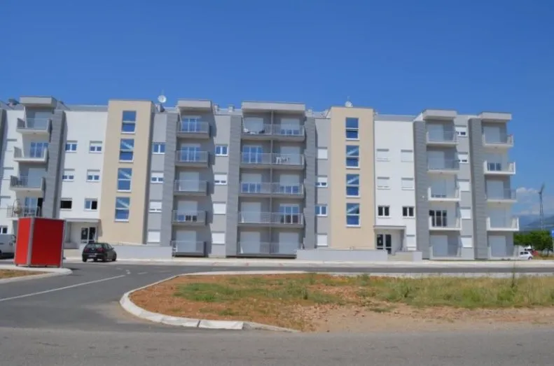 Izdavanje, dvosoban stan, 60m², Stari Aerodrom, Podgorica