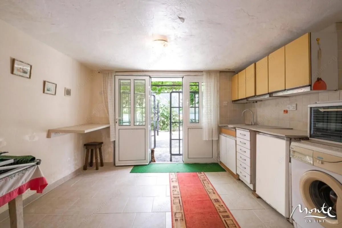 Sale, house, 133m², Stoliv, Kotor