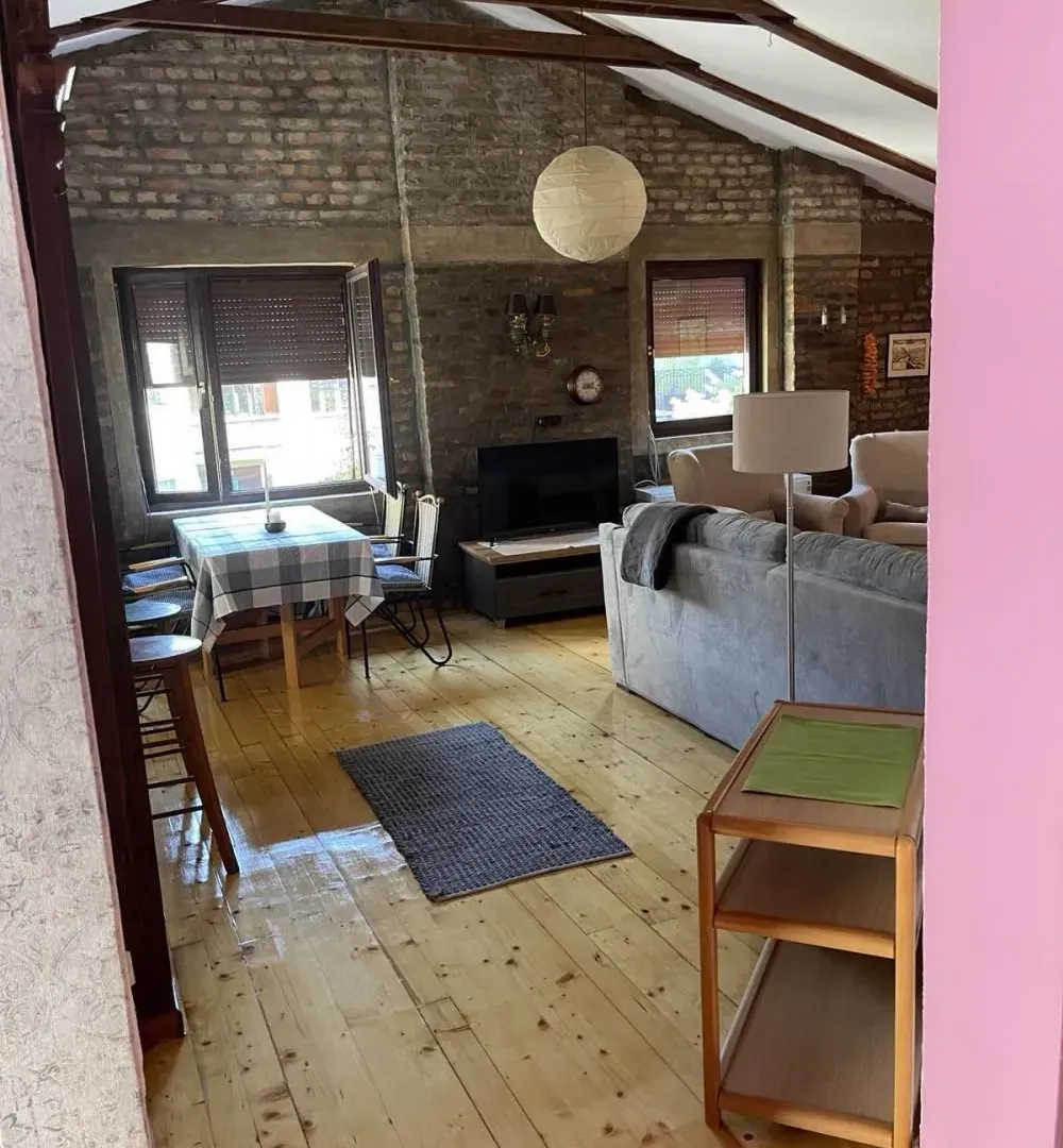 Rent, two bedroom apartment, 65m², Stari Grad, Beograd