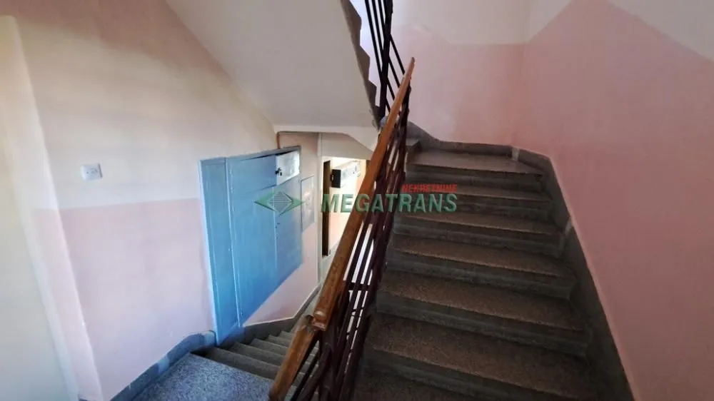 Izdavanje, trosoban stan, 80m², Centar, Novi Sad