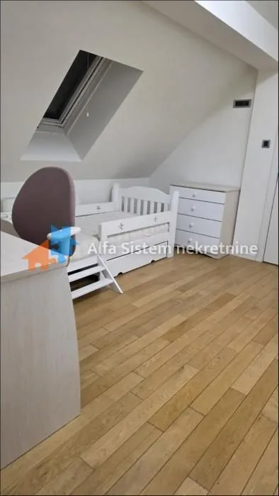 Izdavanje, stan, 130m², Bogoslovija, Palilula Sve Podlokacije