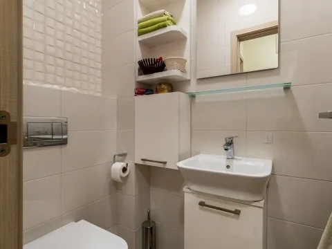 Sale, two bedroom apartment, 72m², City Kvart, Podgorica - image 8