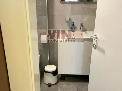 Prodaja, trosoban stan, 121m², Vračar, Šid - image 16