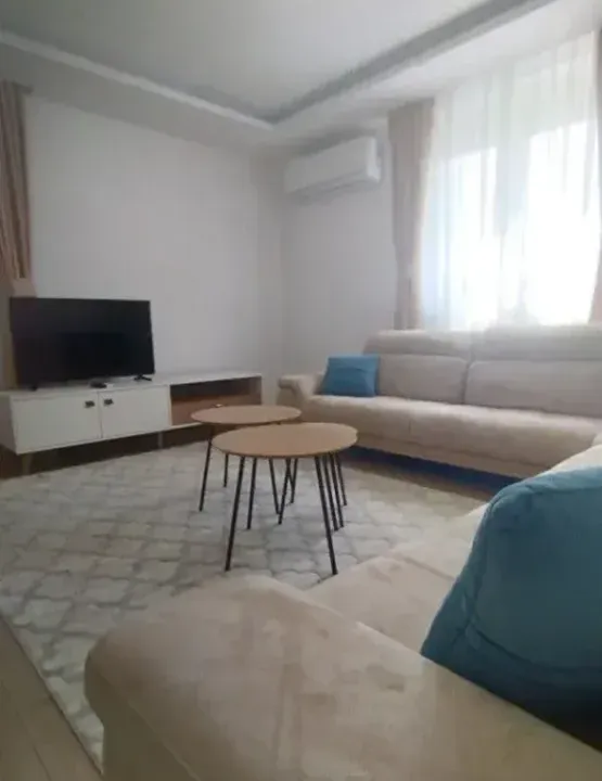 Izdavanje, trosoban stan, 110m², Zagorič, Podgorica