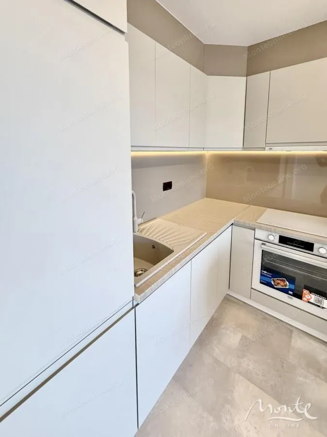 Sale, one bedroom apartment, 45m², Sveti Stefan, Budva