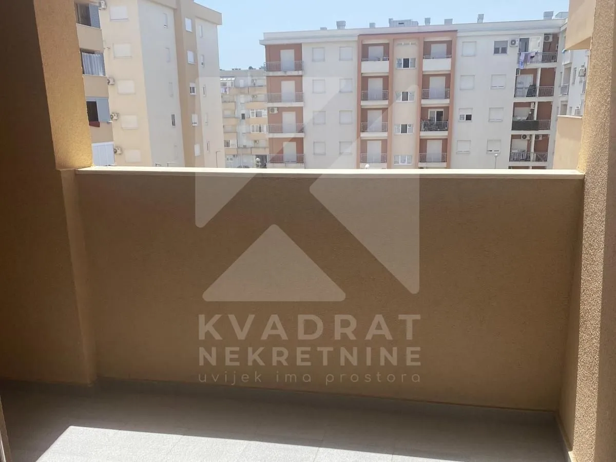 Izdavanje, jednosoban stan, 43m², Tuški Put, Podgorica
