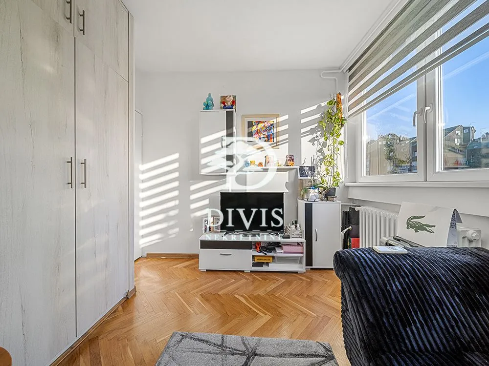 Sale, three bedroom apartment, 68m², Medaković 2, Medaković Sve Podlokacije