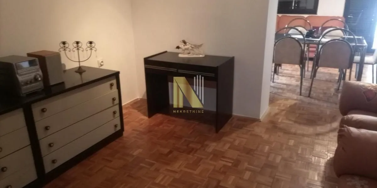 Prodaja, kuća, 366m², Sajmište, Novi Sad