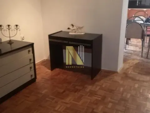 Prodaja, kuća, 366m², Sajmište, Novi Sad - image 17