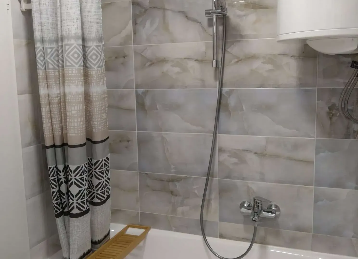 Izdavanje, dvosoban stan, 46m², Stari grad, Novi Sad