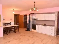 Izdavanje, kuća, 696m², Zlatica, Podgorica - image 20