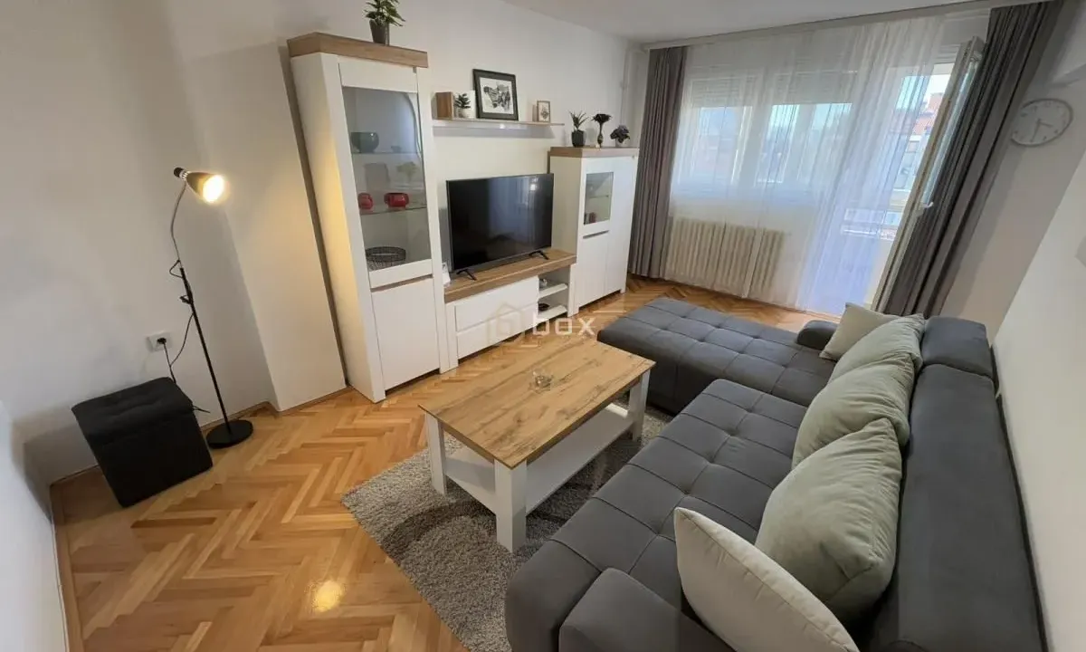 Izdavanje, dvosoban stan, 52m², Bulevar, Niš