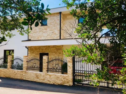 Prodaja, kuća, 160m², Dobra Voda, Bar - image 2