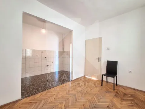 Rent, house, 76m², Tološi, Podgorica - image 12