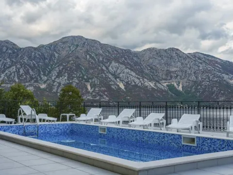 Prodaja, kuća, 424m², Kostanjica, Kotor - image 2