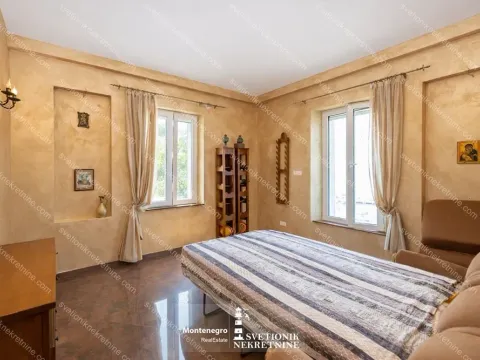 Prodaja, trosoban stan, 106m², Centar, Herceg Novi - image 10