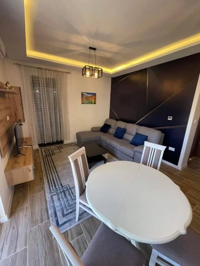 Rent, one bedroom apartment, 47m², Tivat, Crna Gora