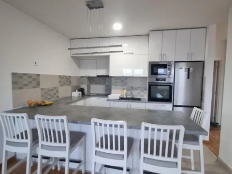 Prodaja, trosoban stan, 82m², Bulevar patrijarha Pavla, Novi Sad Sve Podlokacije - image 6