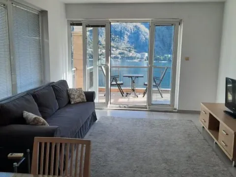 Prodaja, dvosoban stan, 73m², Muo, Kotor - image 2