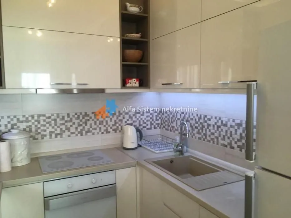 Rent, three bedroom apartment, 90m², Stari Grad, Beograd