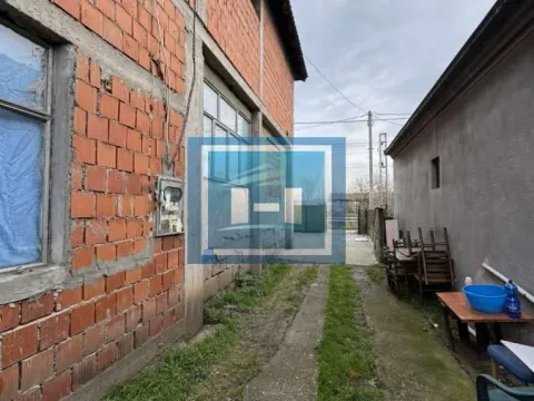 Sale, house, 200m², Ćuprija, Srbija - image 1