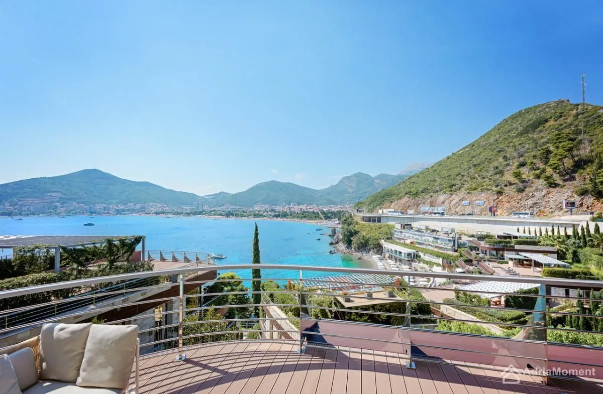 Prodaja, dvosoban stan, 156m², Centar, Budva