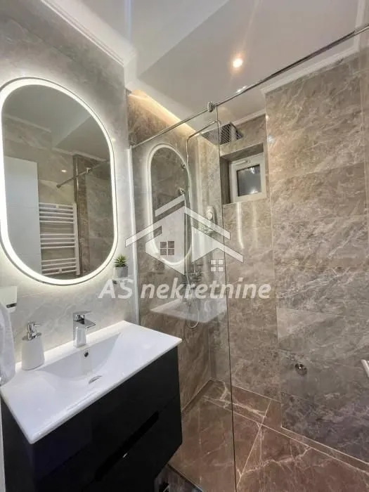 Izdavanje, dvosoban stan, 59m², Novi Beograd Blok 22, Novi Beograd Sve Podlokacije