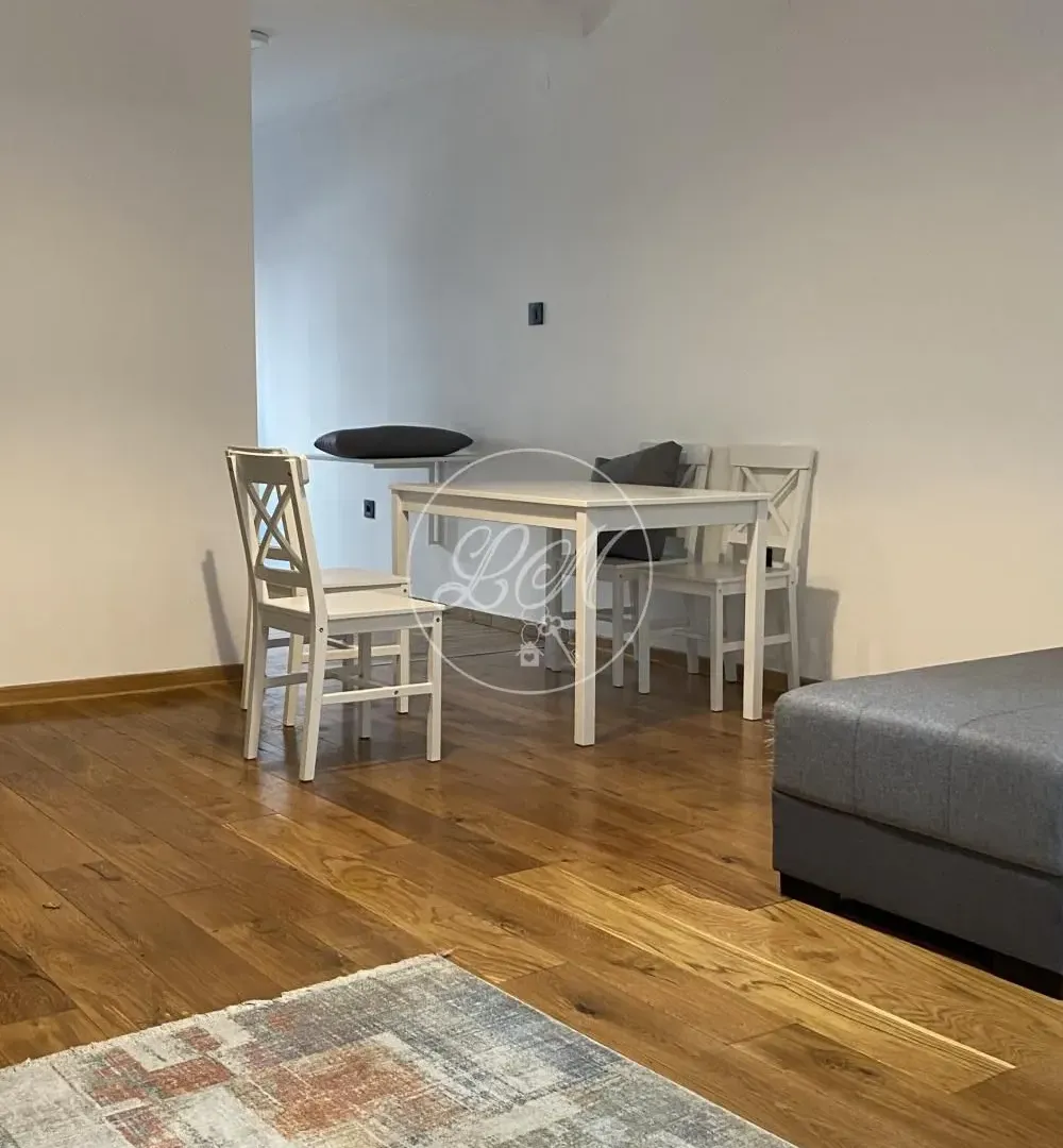 Prodaja, stan, 477m², Centar, Pančevo