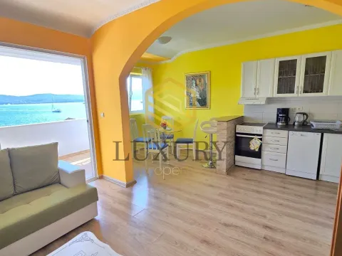 Rent, one bedroom apartment, 50m², Centar, Tivat - image 3