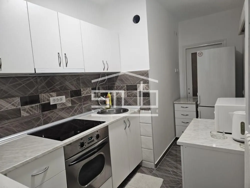 Rent, four bedroom apartment, 94m², Palilula Sve Podlokacije, Beograd
