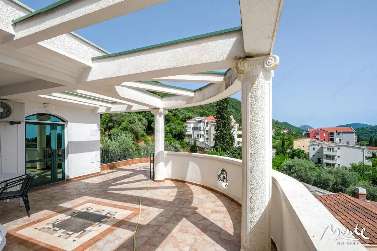 Sale, house, 560m², Petrovac, Budva
