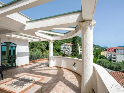 Prodaja, kuća, 560m², Petrovac, Budva - image 35