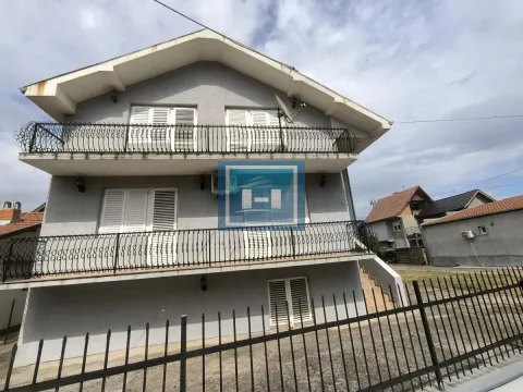 Prodaja, kuća, 171m², Ćuprija, Srbija - image 19