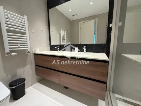 Izdavanje, trosoban stan, 104m², Savski Venac, Beograd - image 9