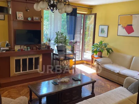 Sale, house, 220m², Centar, Cetinje - image 1