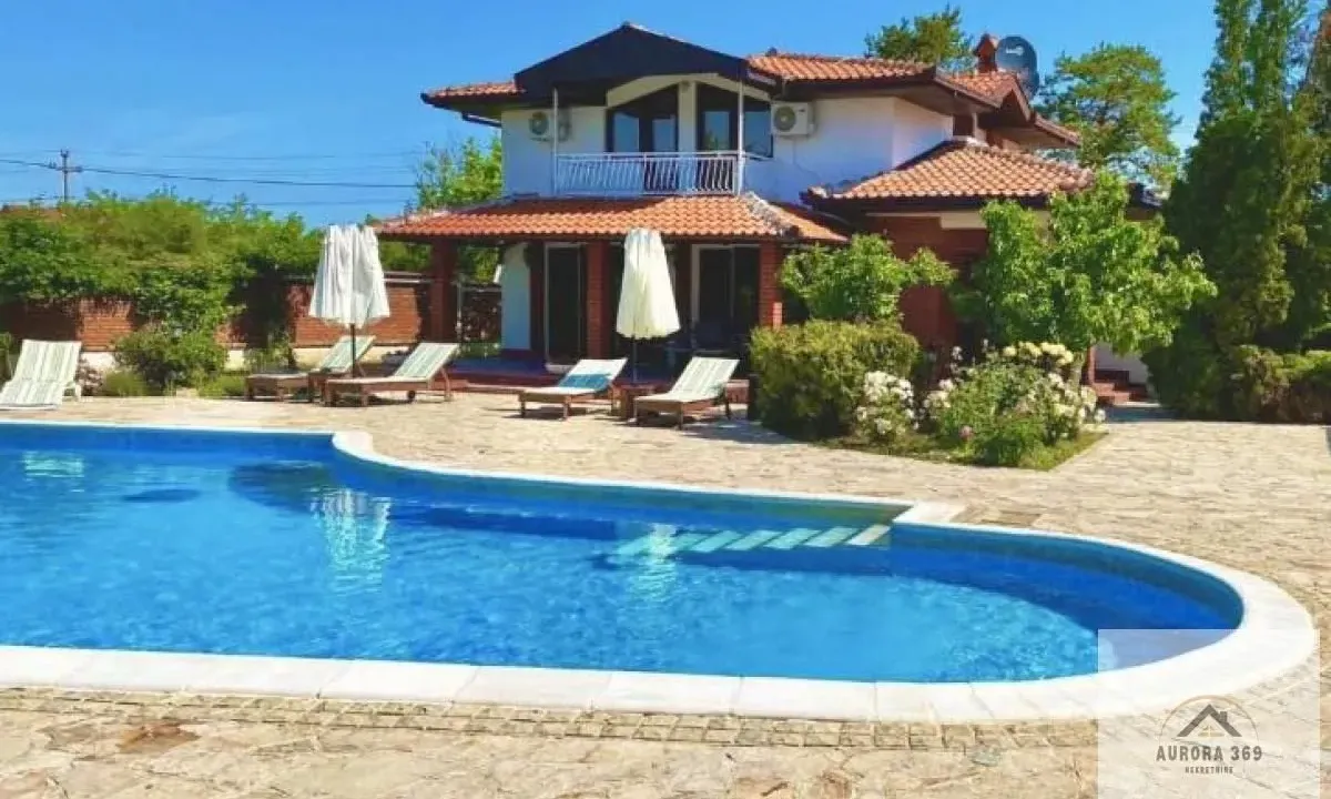 Prodaja, kuća, 349m², Skupljen, Vladimirci