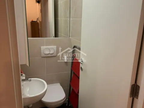 Izdavanje, trosoban stan, 64m², Zemun Sve Podlokacije, Beograd - image 12
