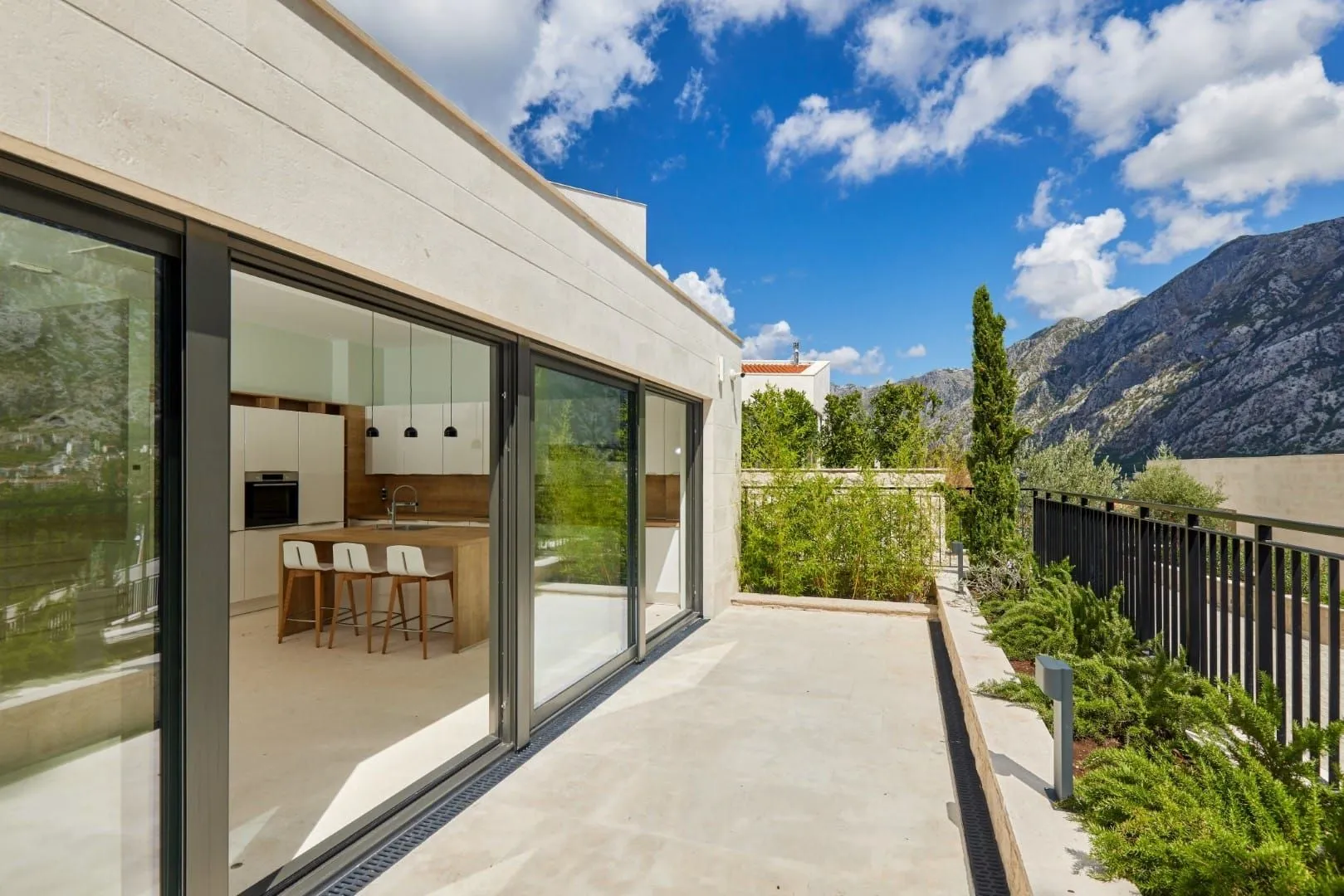 Sale, house, 479m², Prčanj, Kotor