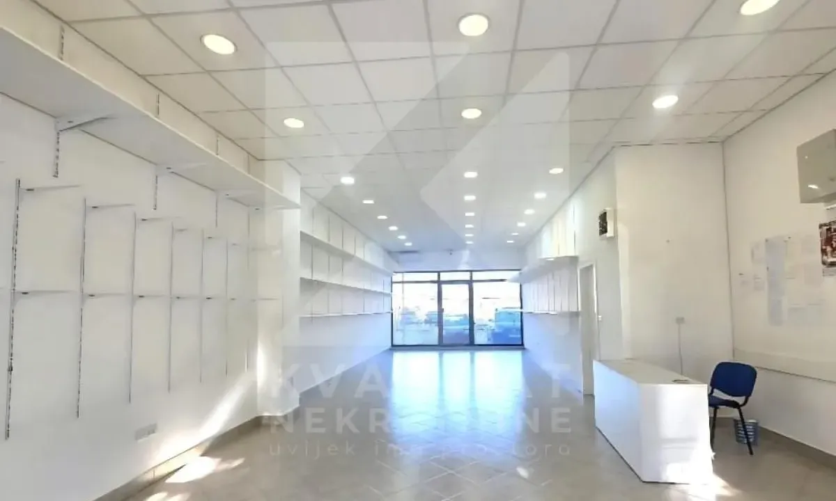 Rent, studio apartment, 120m², Stari Aerodrom, Podgorica