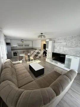 Izdavanje, četvorosoban stan, 91m², Telep, Novi Sad Sve Podlokacije - image 1