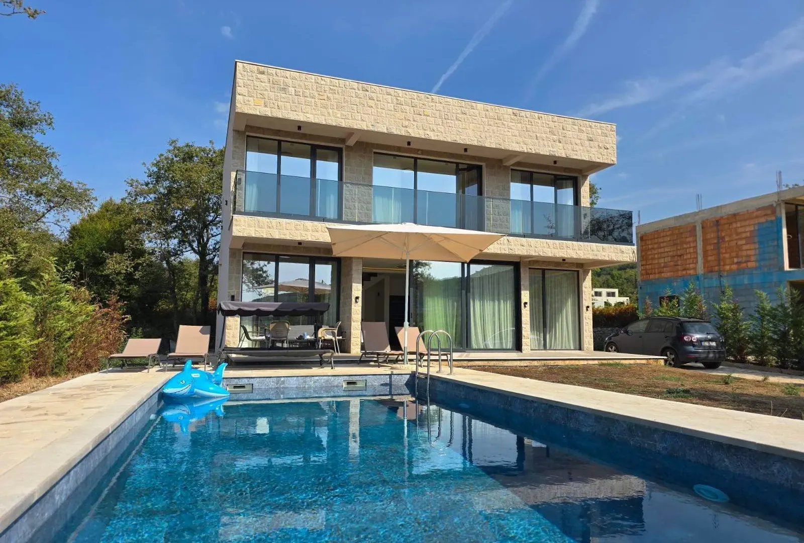 Rent, house, 250m², Višnjevo, Kotor
